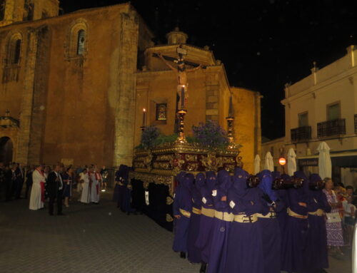 EL CRISTO DE LAS MISERICORDIAS CLAUSURA SU CENTENARIO CON UNA MISA PRESIDIDA POR EL ARZOBISPO Y UNA PROCESIÓN EXTRAORDINARIA